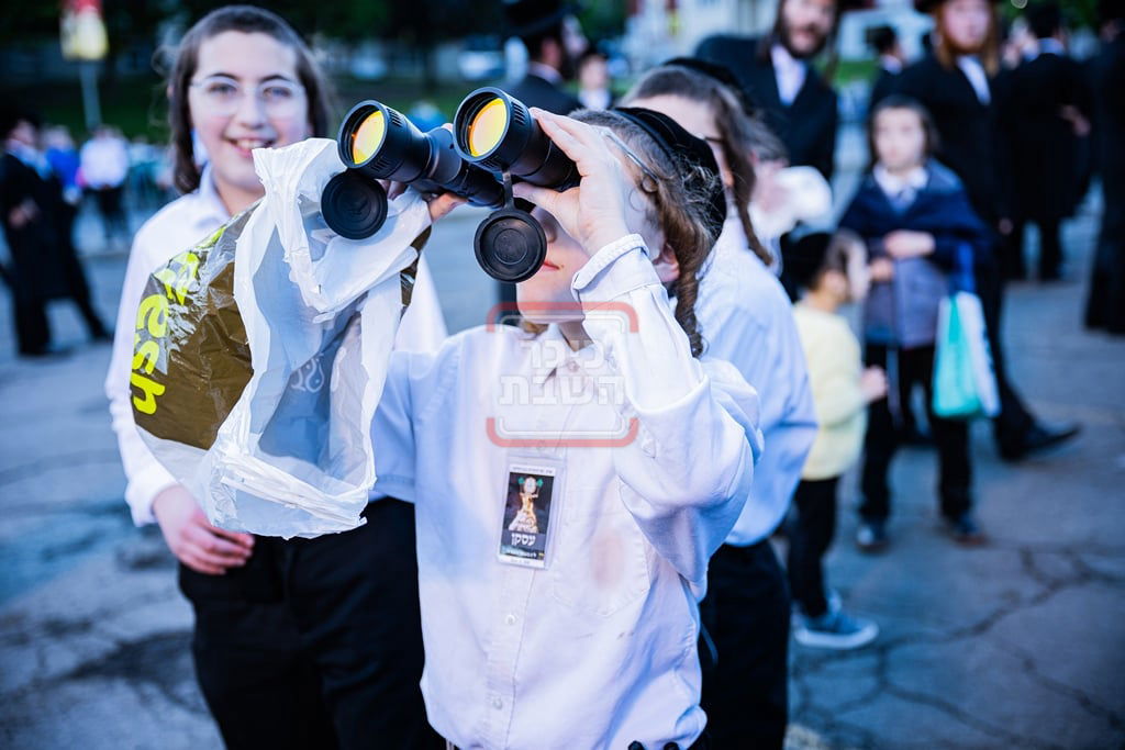 מעמד ההדלקה בחצה"ק סאטמר