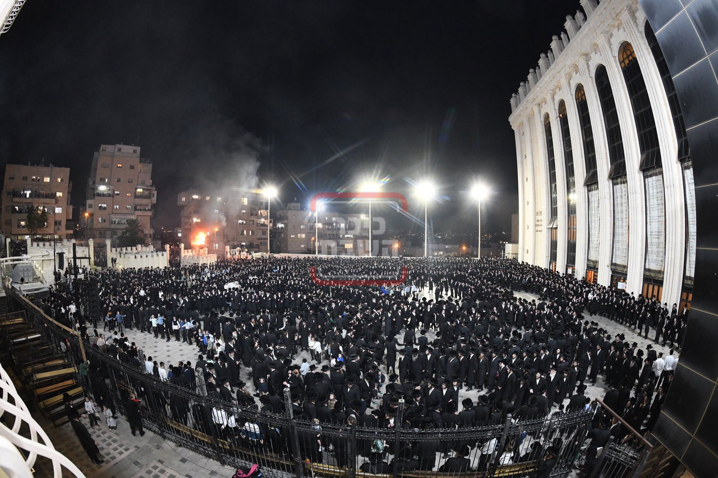 ל"ג בעומר בחצה"ק בעלזא