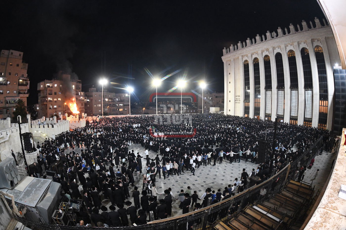 ל"ג בעומר בחצה"ק בעלזא