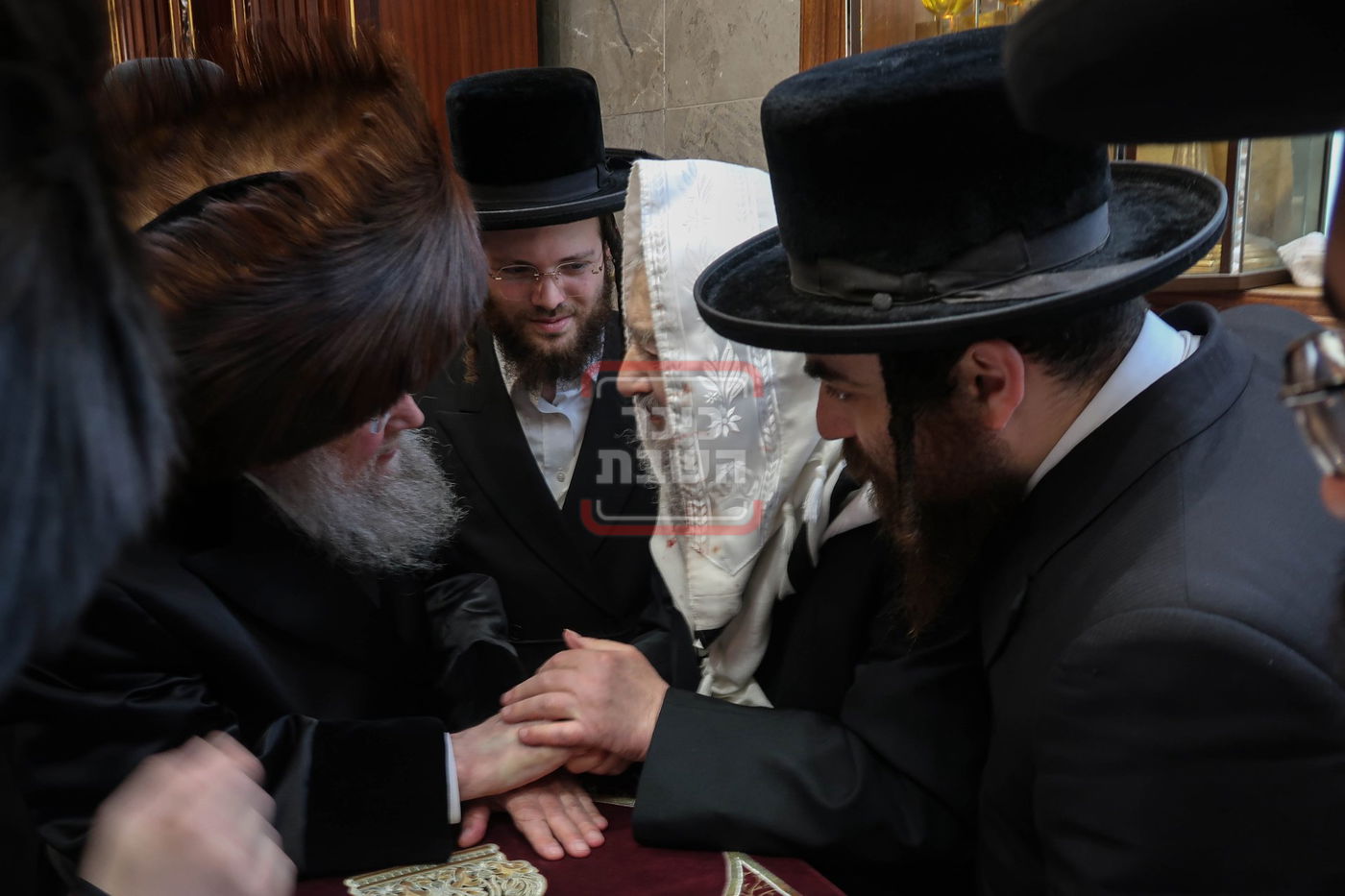 הגה"צ רבי יעקב מאיר שעכטר בברית לנין האדמו"ר מסלונים