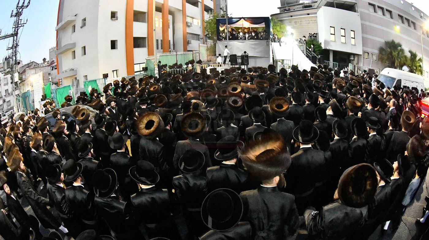 שמחת בית נדבורנה - קאסוב ויז'ניץ - ערלוי - האלמין