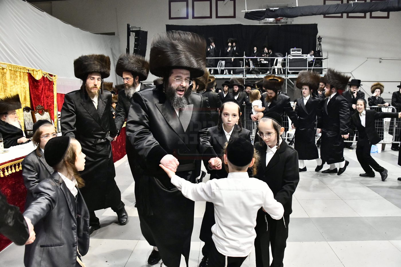 שמחת בית נדבורנה - קאסוב ויז'ניץ - ערלוי - האלמין