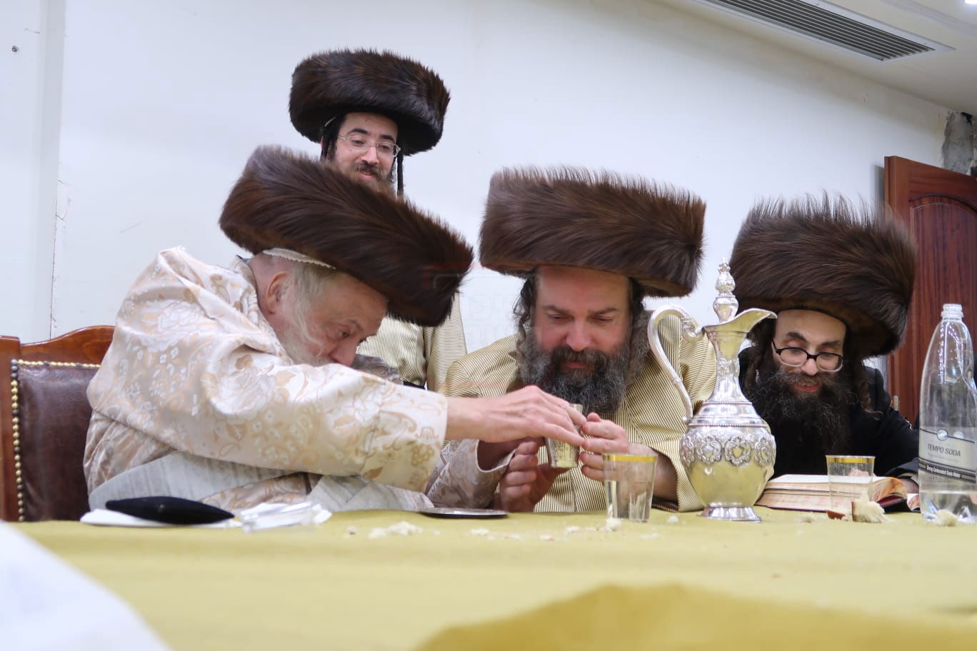 שמחת בית תולדות אברהם יצחק