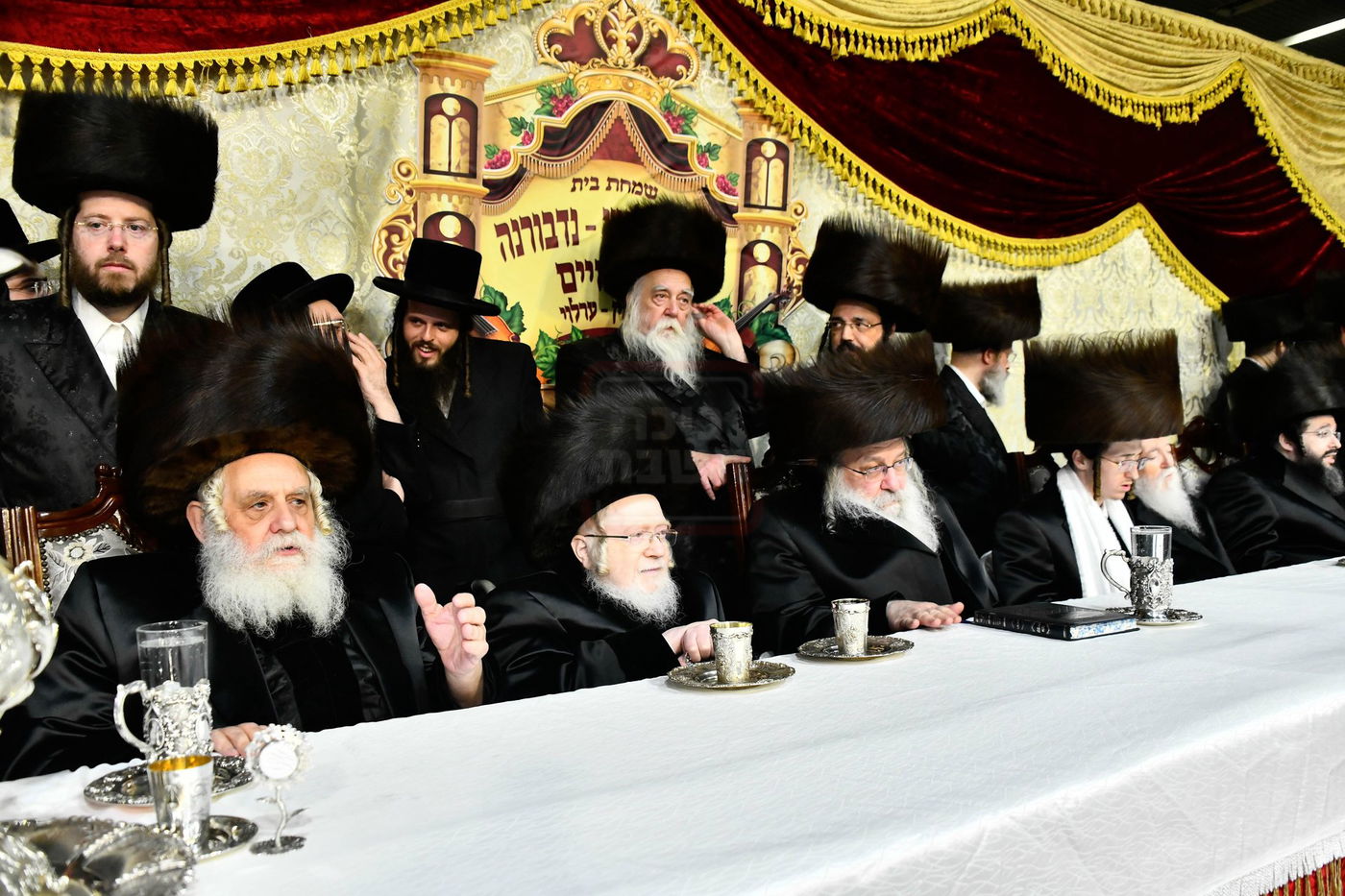 שמחת בית נדבורנה - קאסוב ויז'ניץ - ערלוי - האלמין