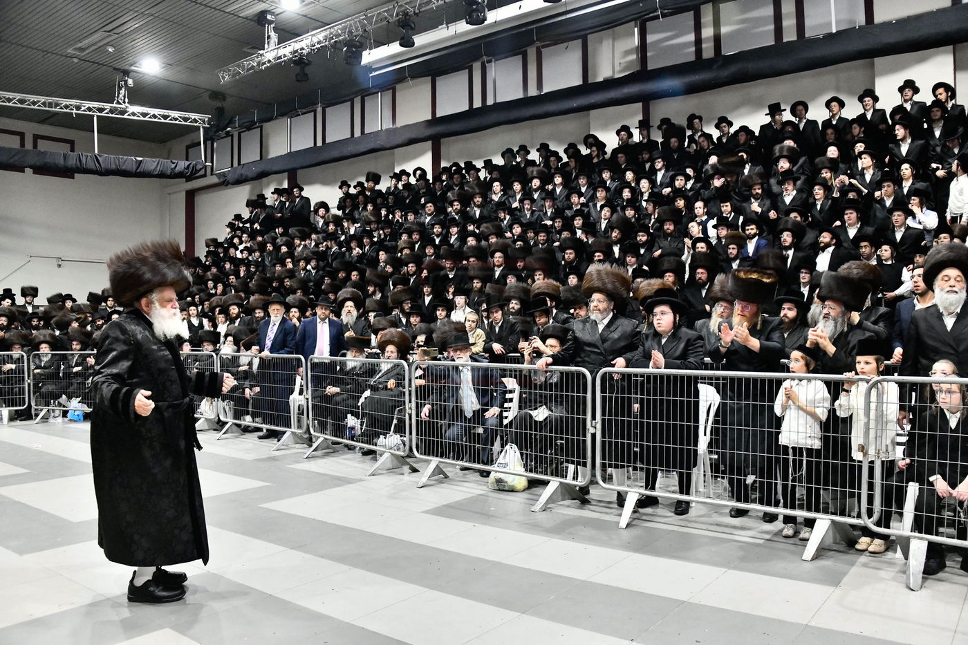 שמחת בית נדבורנה - קאסוב ויז'ניץ - ערלוי - האלמין