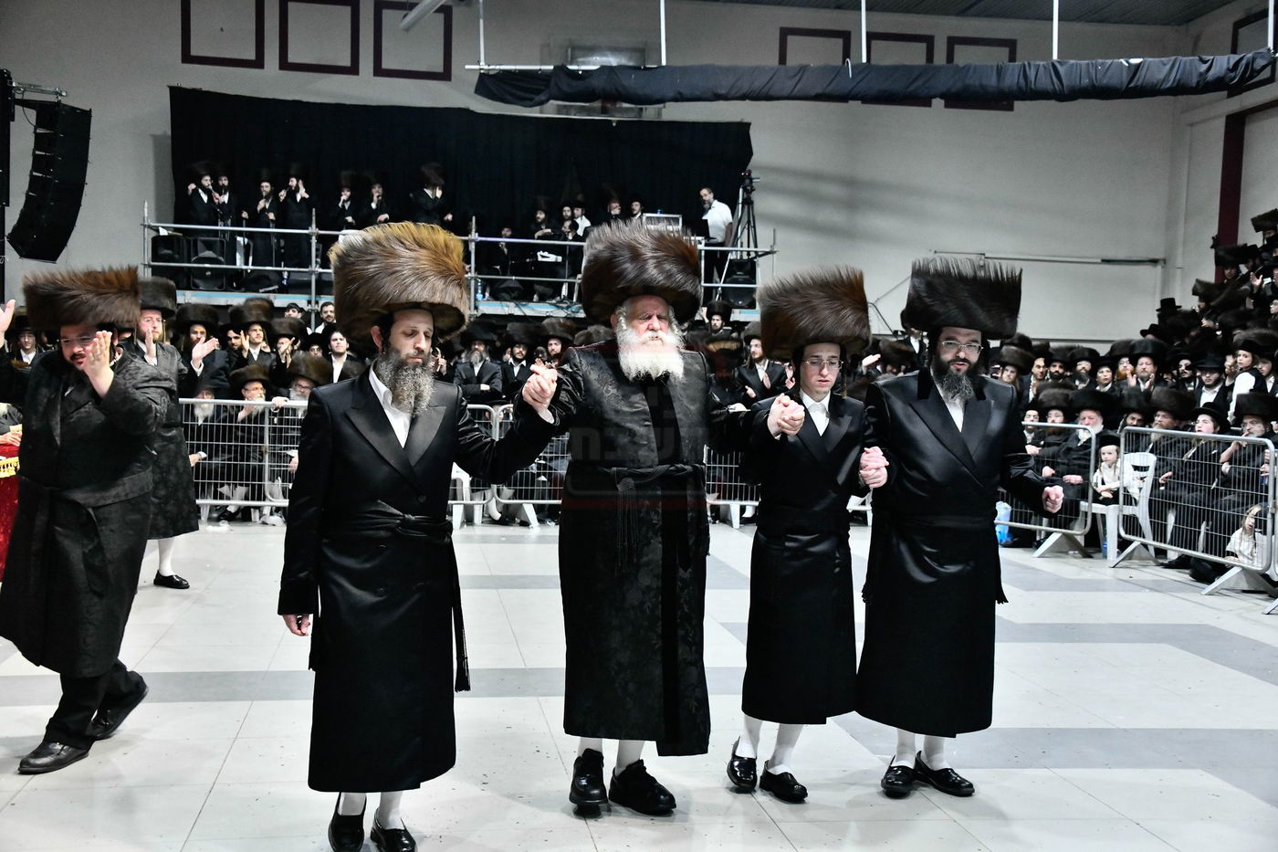 שמחת בית נדבורנה - קאסוב ויז'ניץ - ערלוי - האלמין