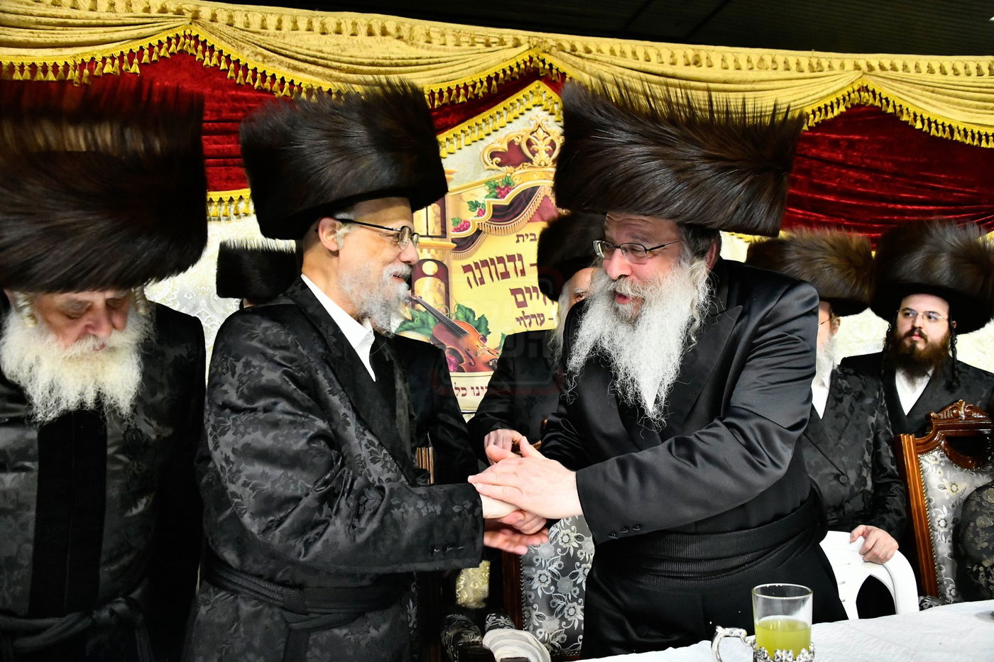 שמחת בית נדבורנה - קאסוב ויז'ניץ - ערלוי - האלמין