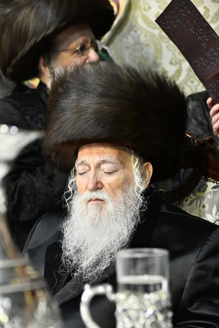 שמחת בית נדבורנה - קאסוב ויז'ניץ - ערלוי - האלמין