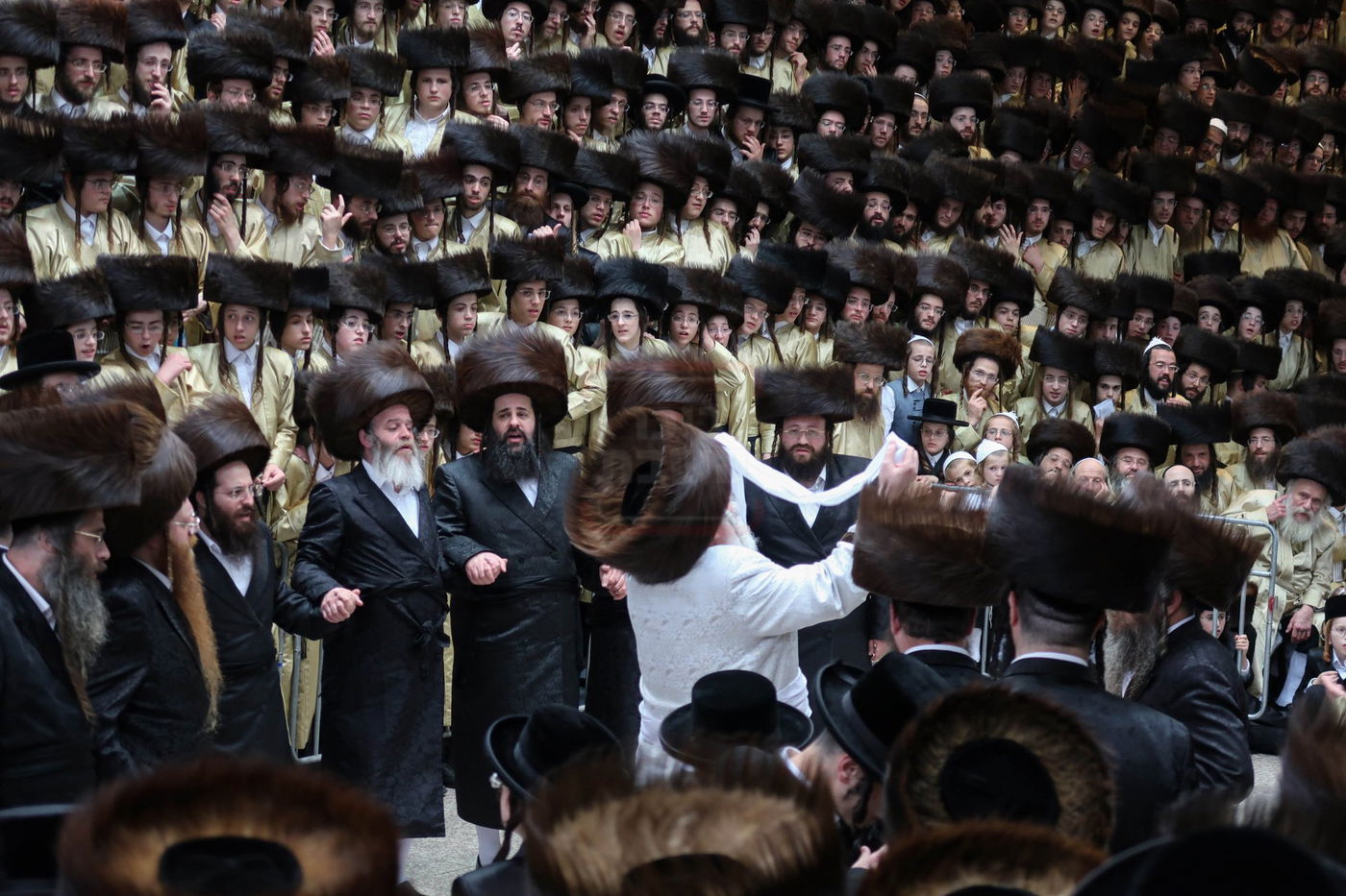 שמחת בית תולדות אהרן - קרעטשניף סיגעט - פרמישלאן