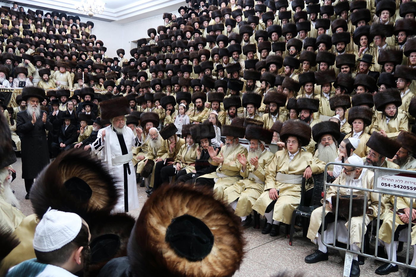 שמחת בית תולדות אהרן - קרעטשניף סיגעט - פרמישלאן