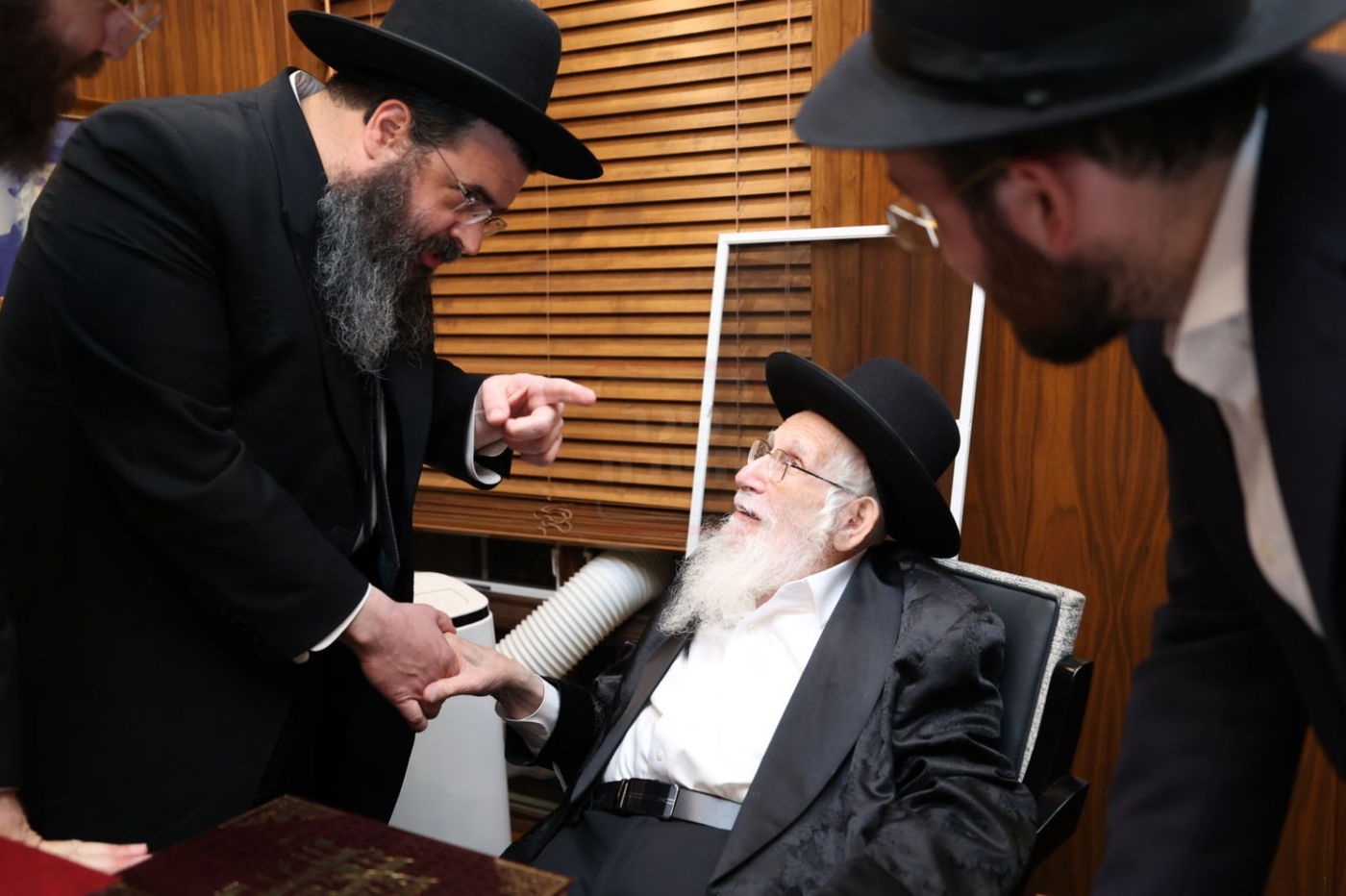 הגר"ע אויערבאך בביקור בארה"ב