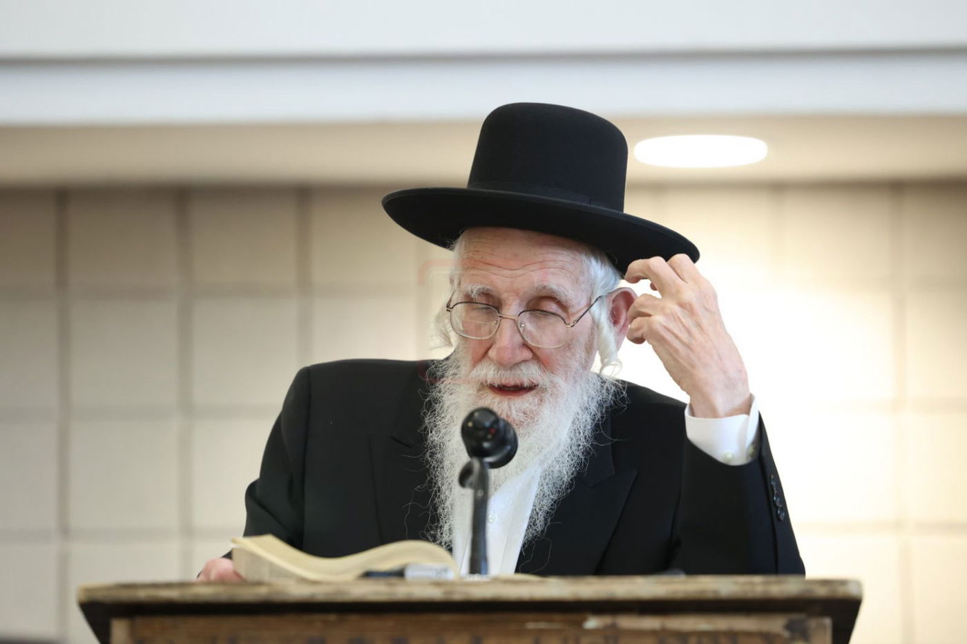 הגר"ע אויערבאך בביקור בארה"ב