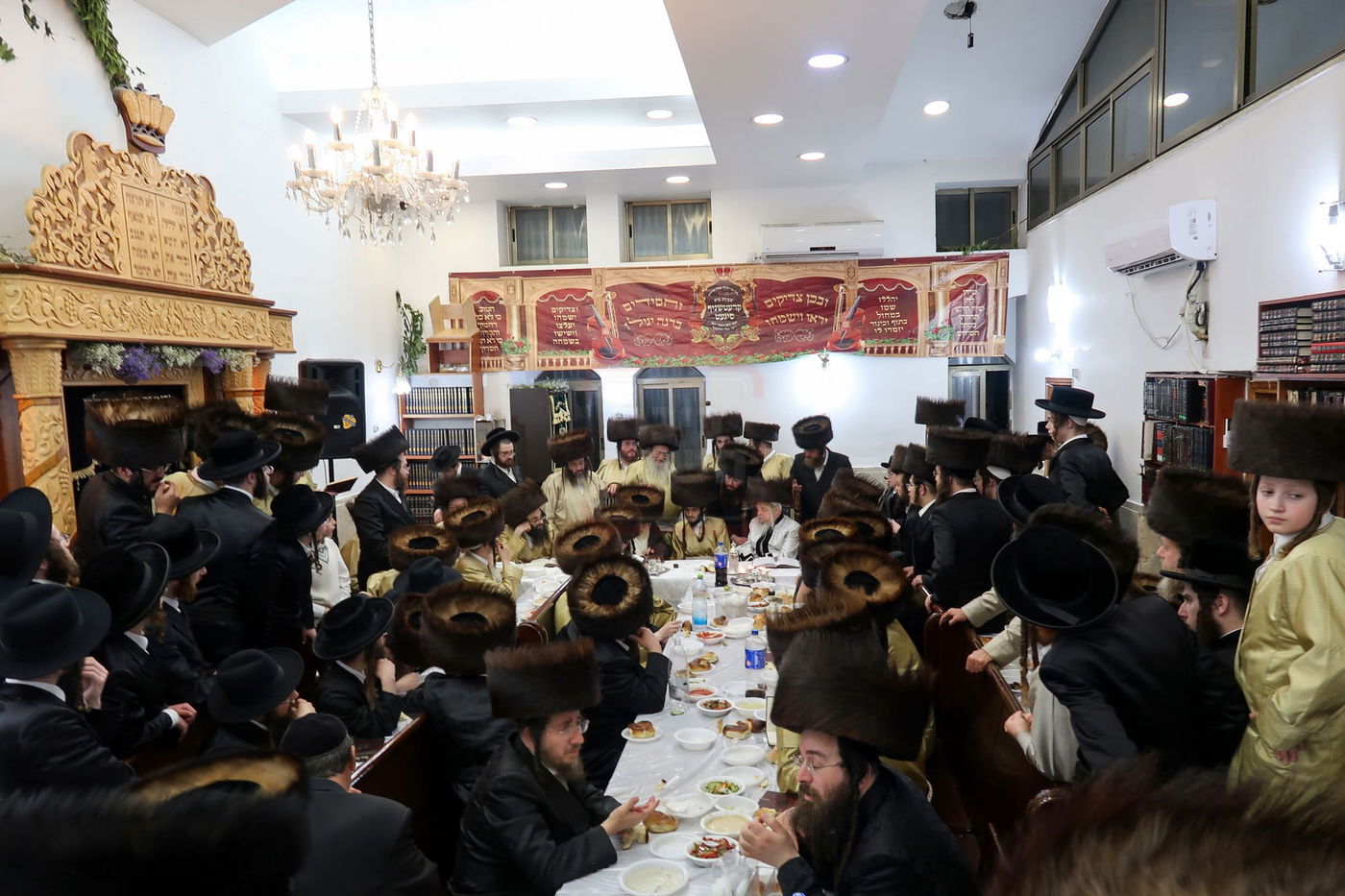 שמחת בית תולדות אהרן - קרעטשניף סיגעט - פרמישלאן