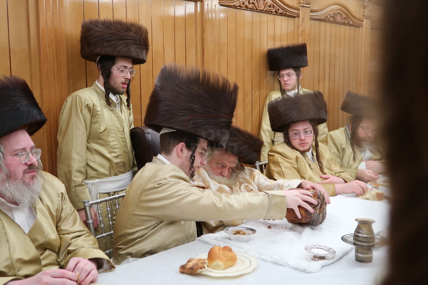 שמחת בית תולדות אברהם יצחק - מלווה מלכה