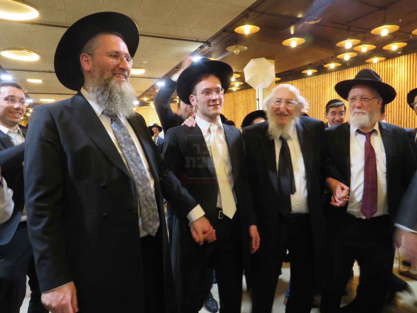 שמחת נישואי נכד הגר"א לוי 