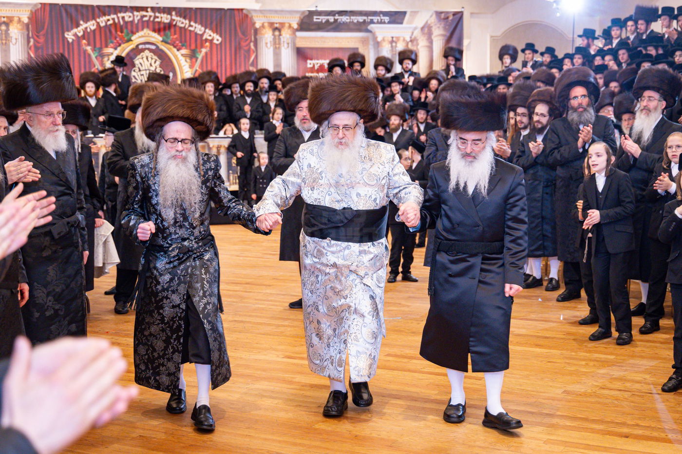 שמחת בית צאנז זוועהיל