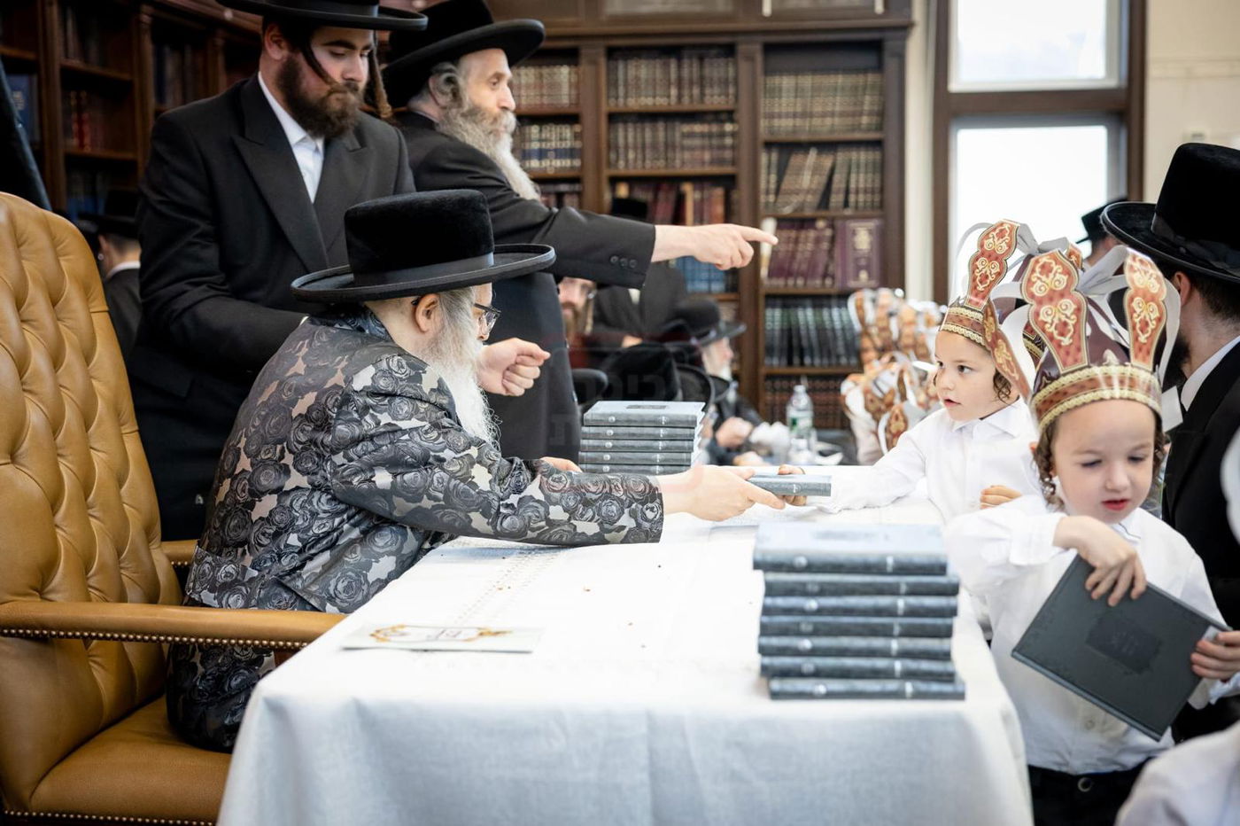 חומש סעודה בתלמוד תורה סאטמר בלייקווד