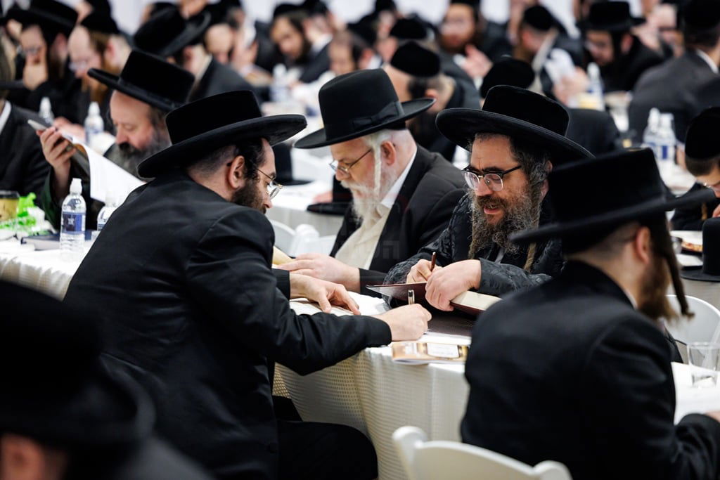 סיום הש"ס בחצה"ק סאטמר