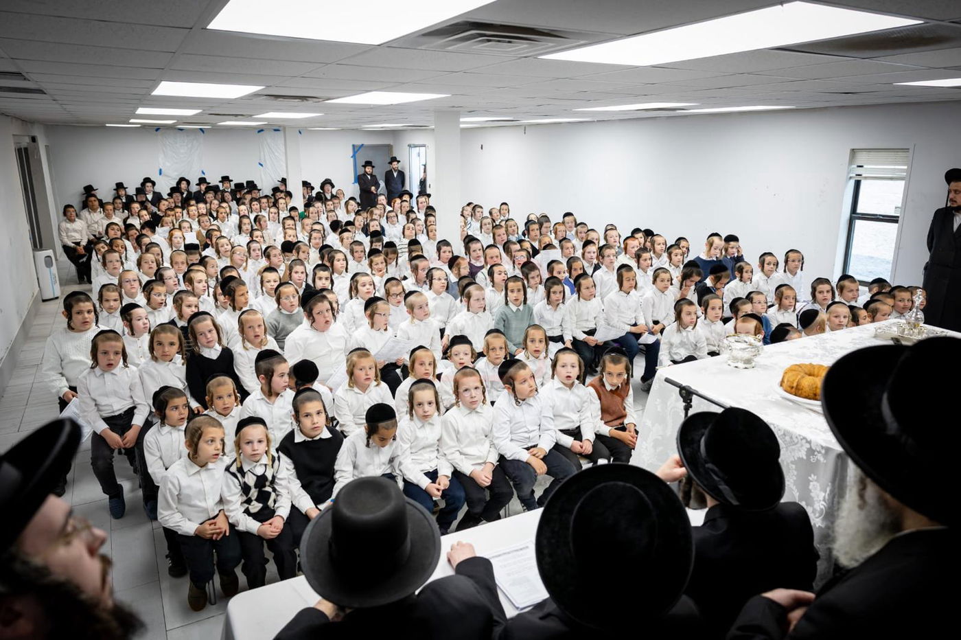 חומש סעודה בתלמוד תורה סאטמר בלייקווד