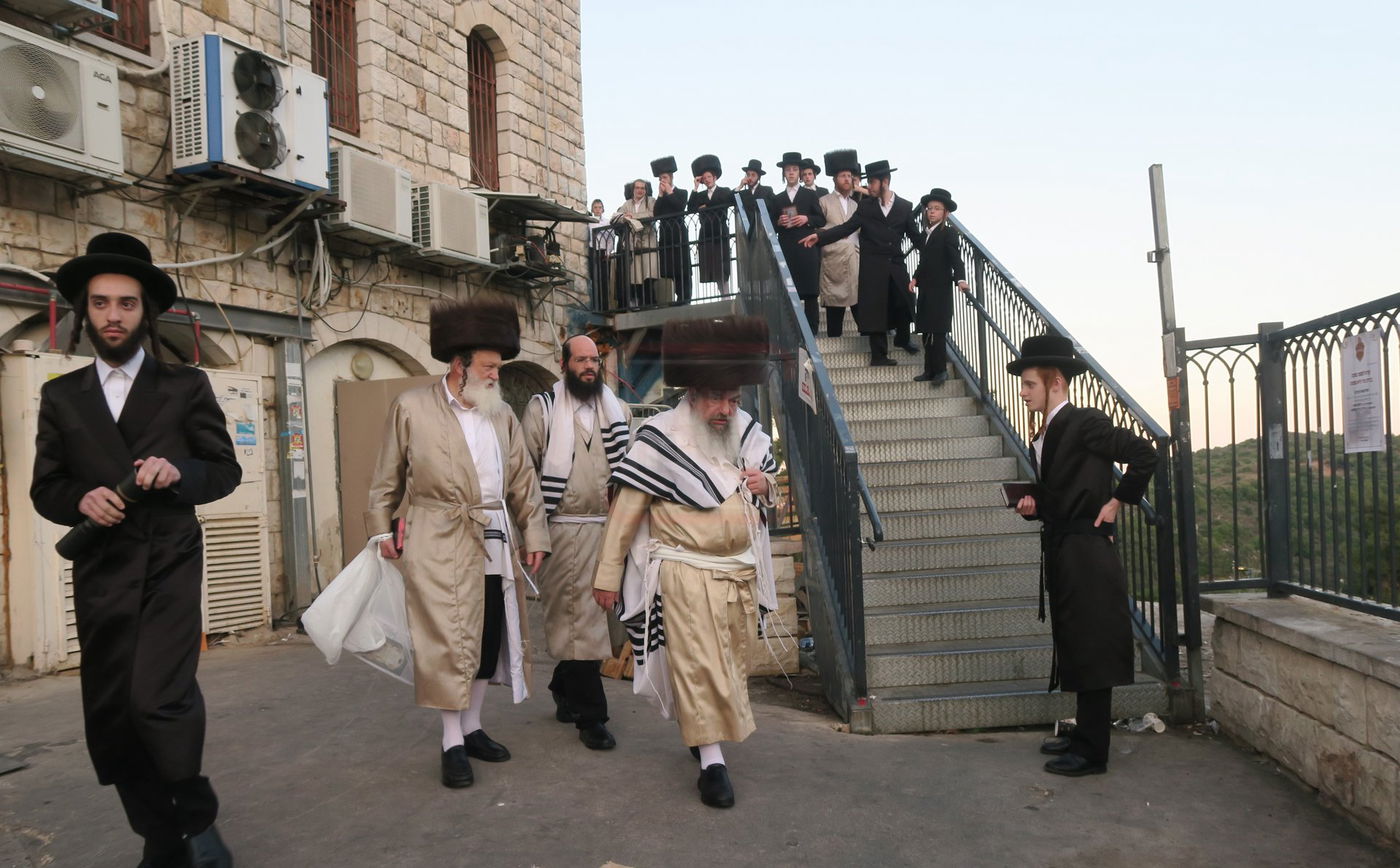 האדמו"ר מלעלוב שבת בהעלותך במירון