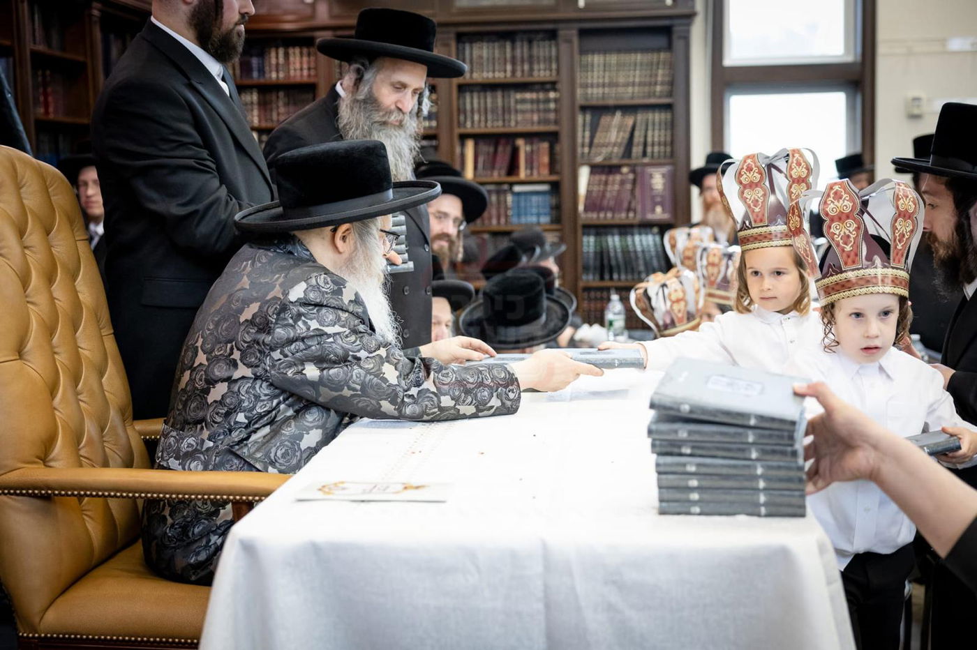 חומש סעודה בתלמוד תורה סאטמר בלייקווד