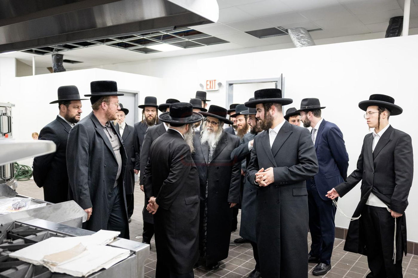 האדמו"ר מסאטמר בביקור בחנות בשר בלייקווד