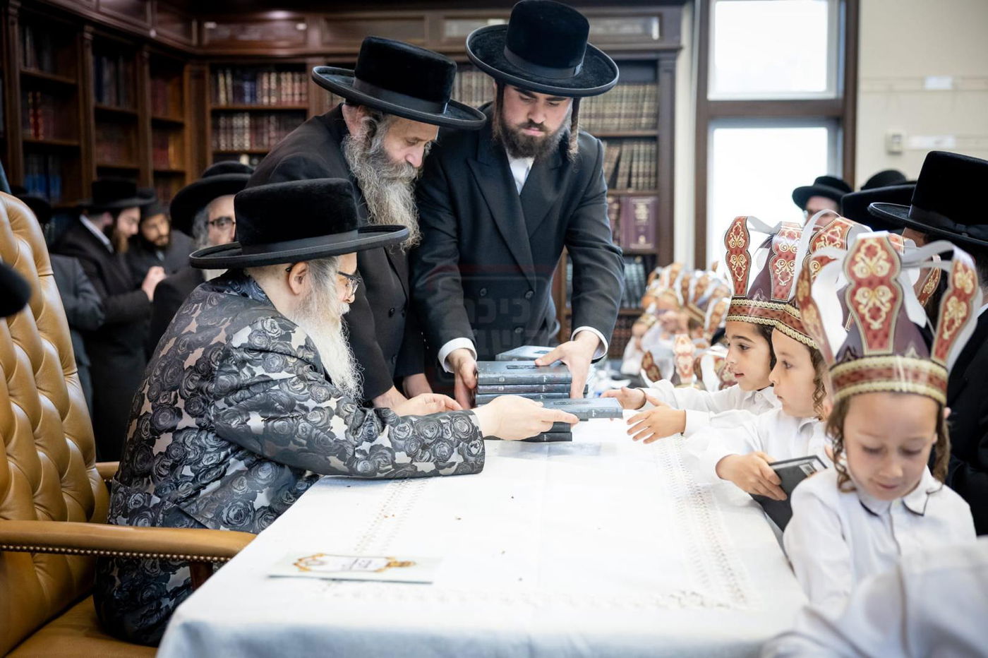 חומש סעודה בתלמוד תורה סאטמר בלייקווד