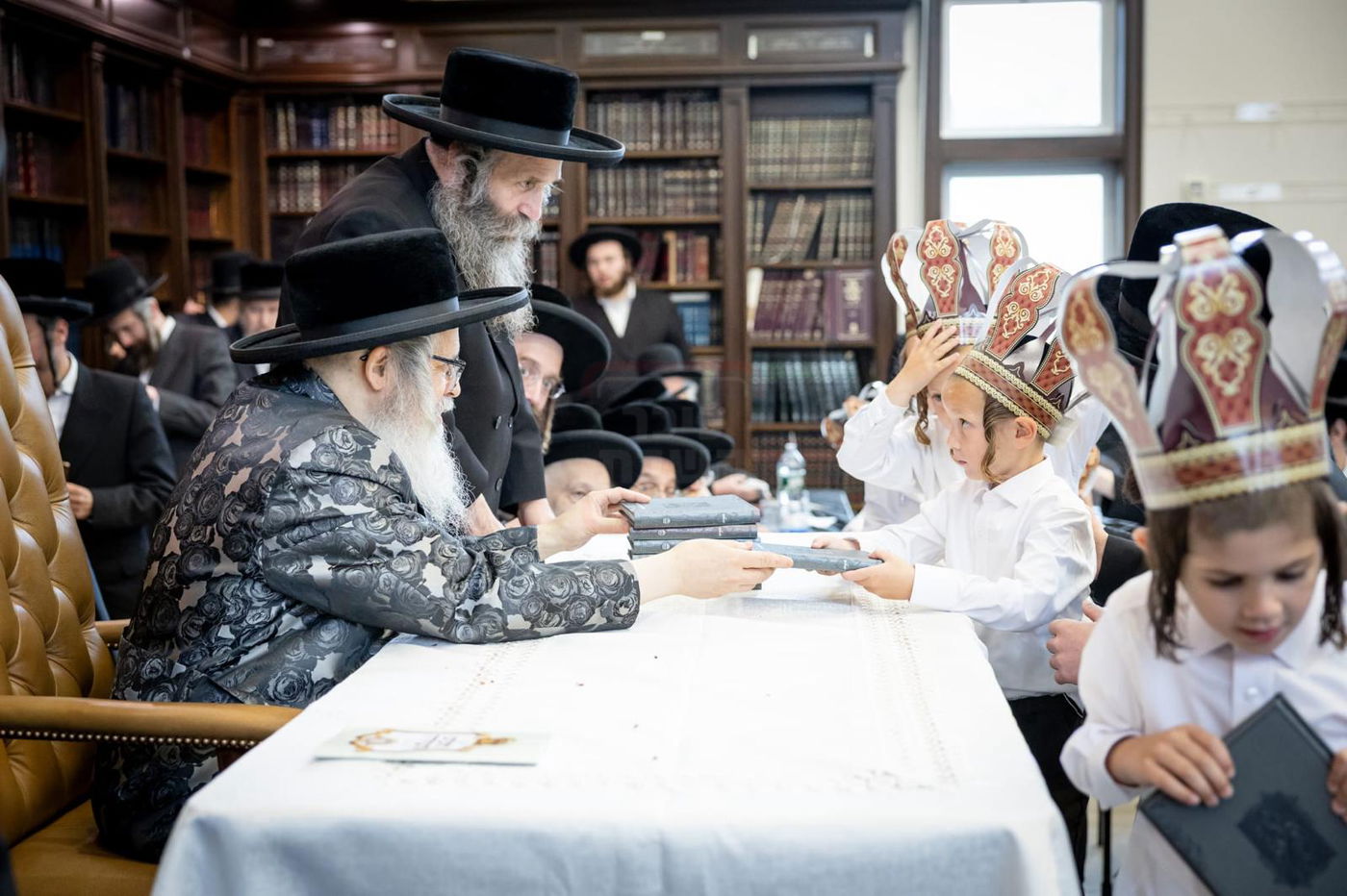 חומש סעודה בתלמוד תורה סאטמר בלייקווד