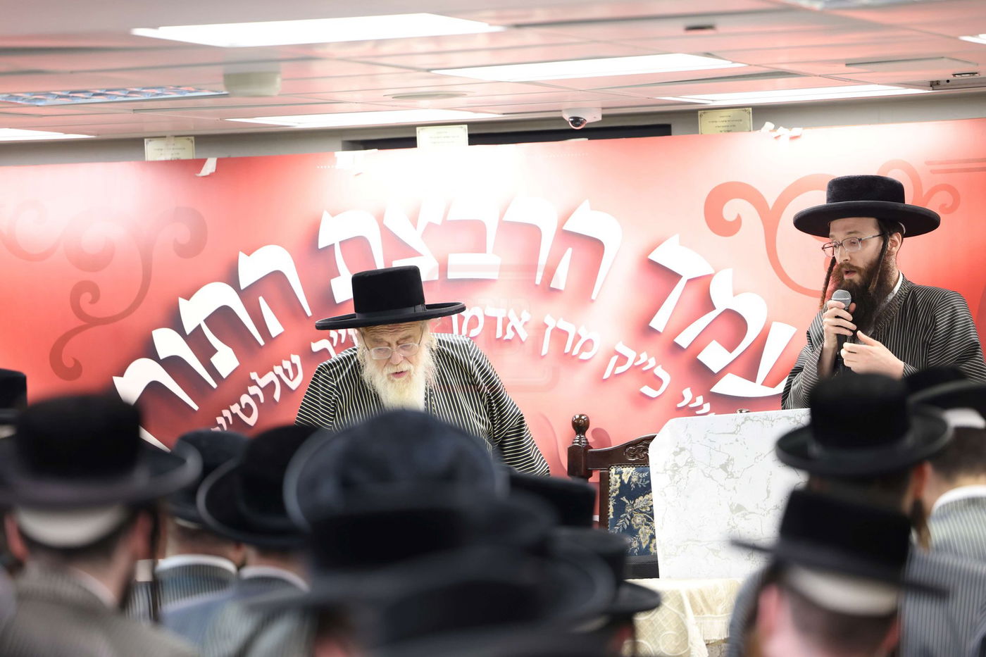 מעמד "הרבצת תורה" בתולדות אהרן 