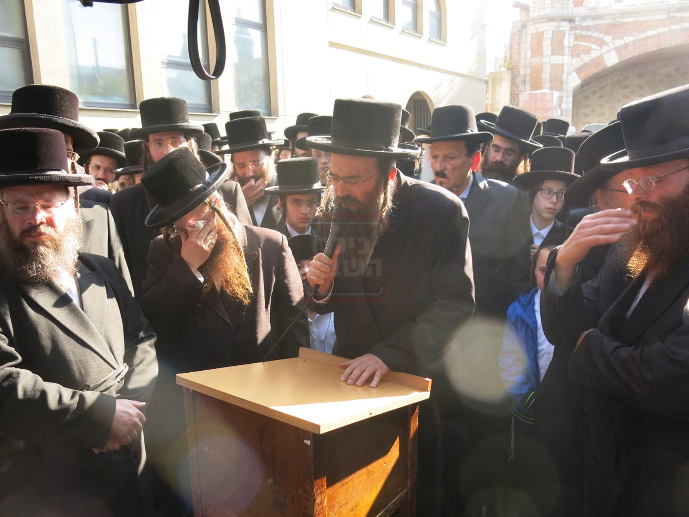 הלוויית הילד יהודא אלטר ווייס ז''ל מאנטווערפן