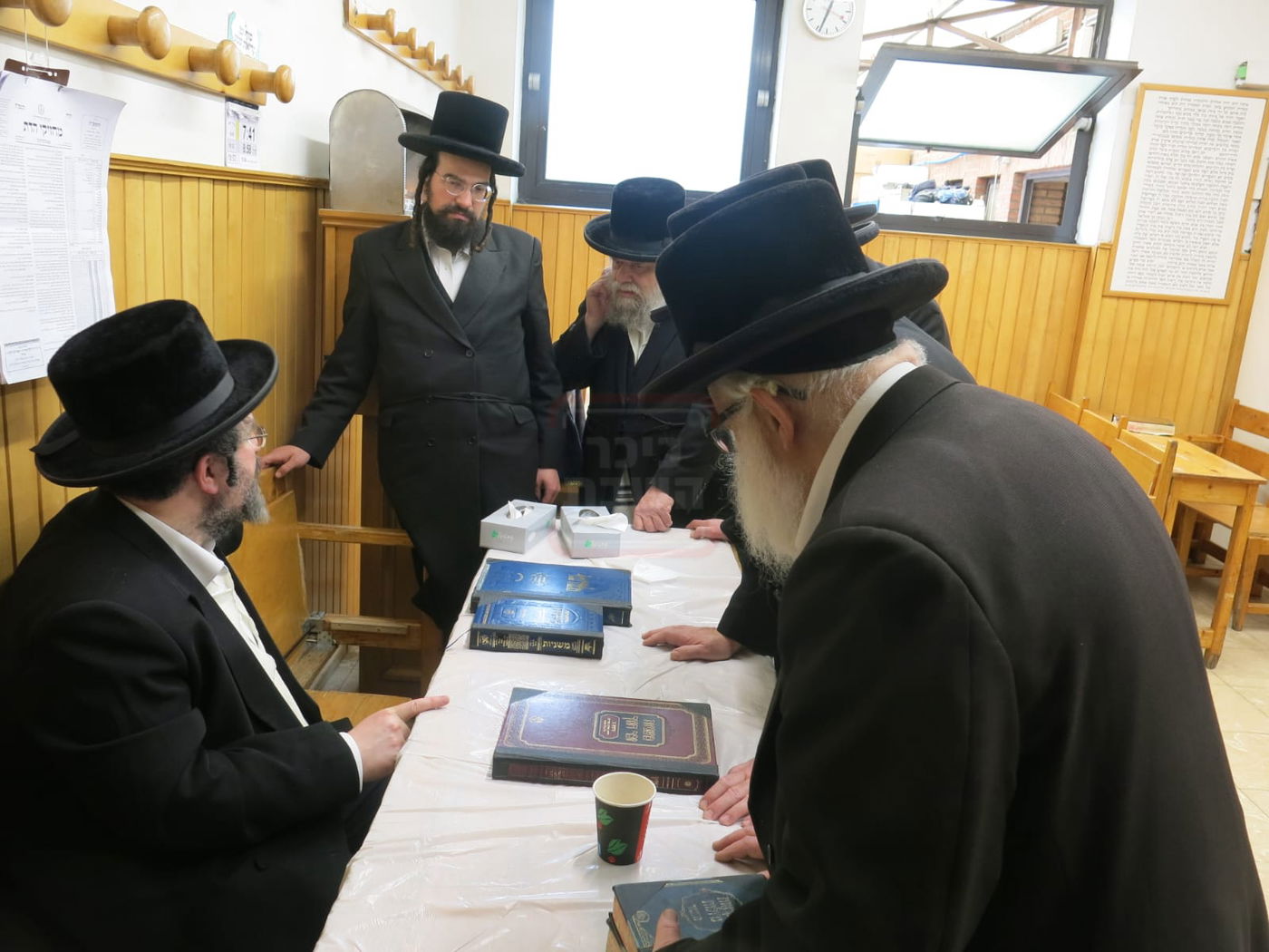 הלוויית הילד יהודא אלטר ווייס ז''ל מאנטווערפן