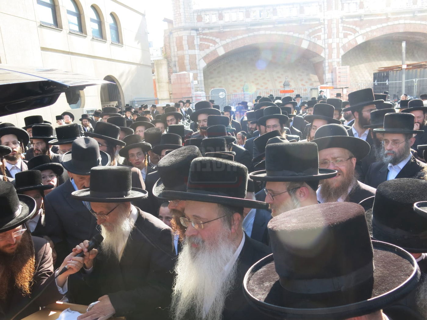 הלוויית הילד יהודא אלטר ווייס ז''ל מאנטווערפן