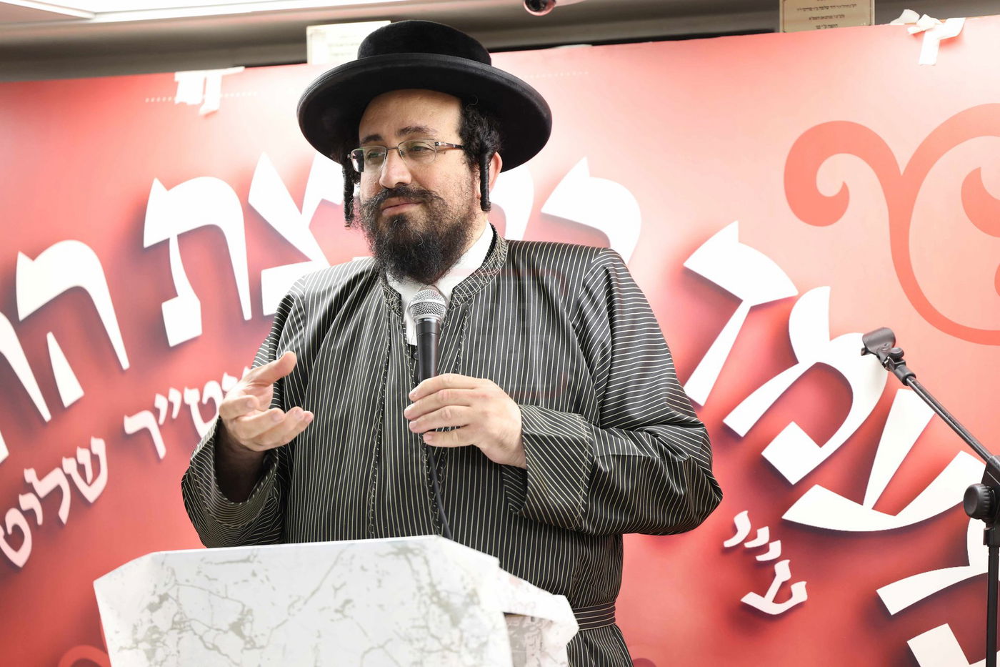 מעמד "הרבצת תורה" בתולדות אהרן 