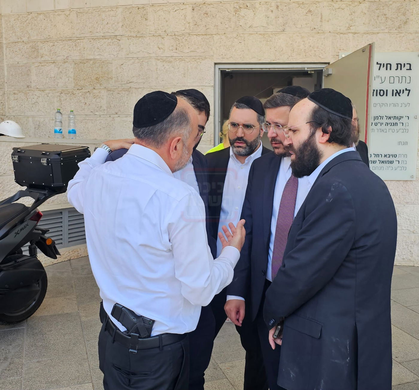 זופניק בכיכר | כל התמונות, הנייעס והחשיפות של המלחמה שאסור לכם לפספס