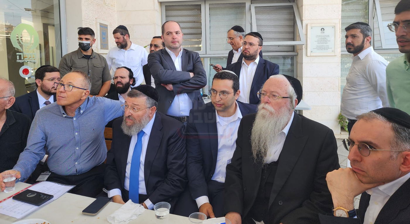 זופניק בכיכר | כל התמונות, הנייעס והחשיפות של המלחמה שאסור לכם לפספס