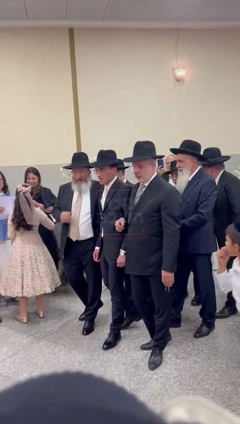 זופניק בכיכר | כל התמונות, הנייעס והחשיפות של המלחמה שאסור לכם לפספס