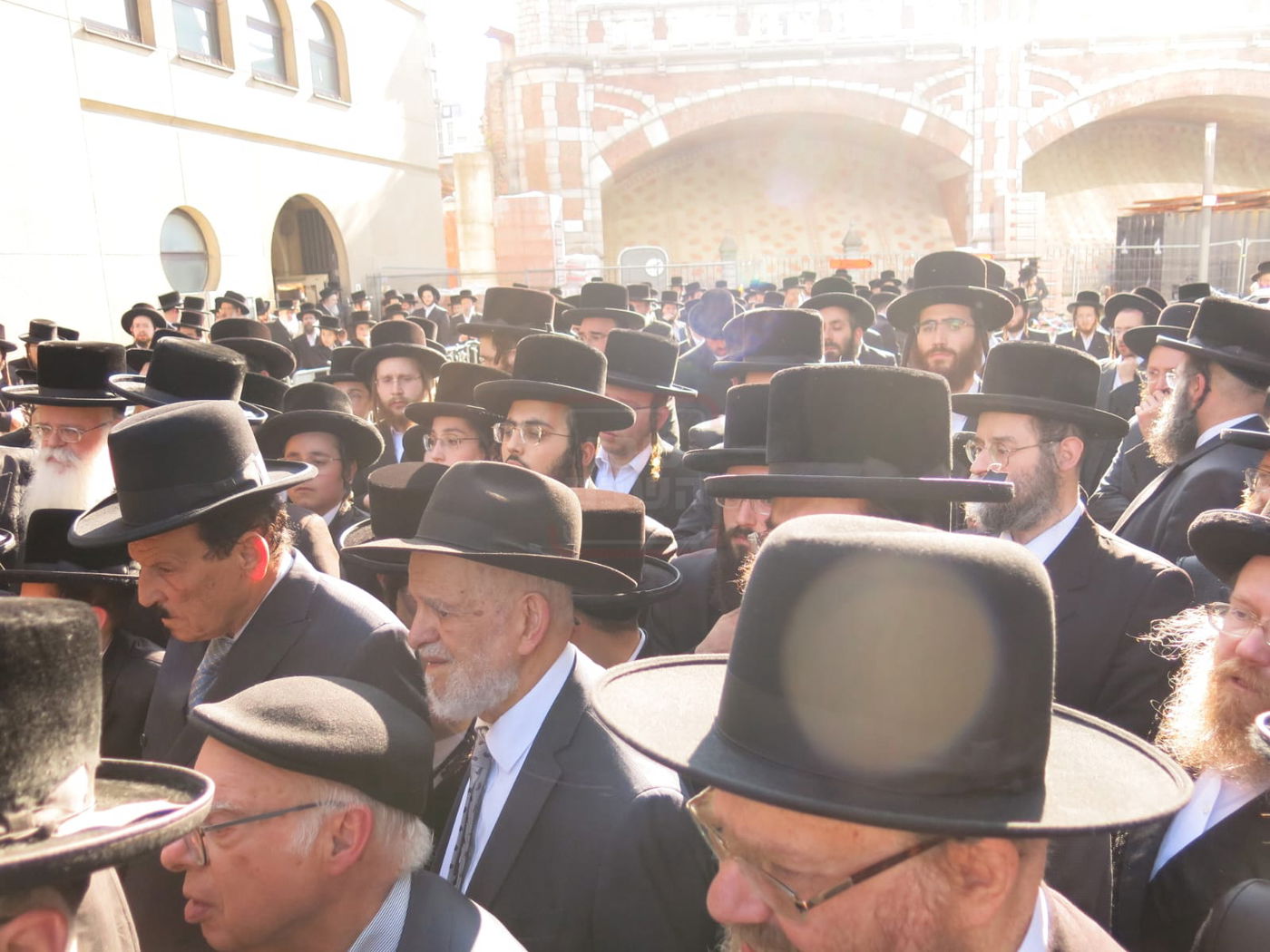 הלוויית הילד יהודא אלטר ווייס ז''ל מאנטווערפן