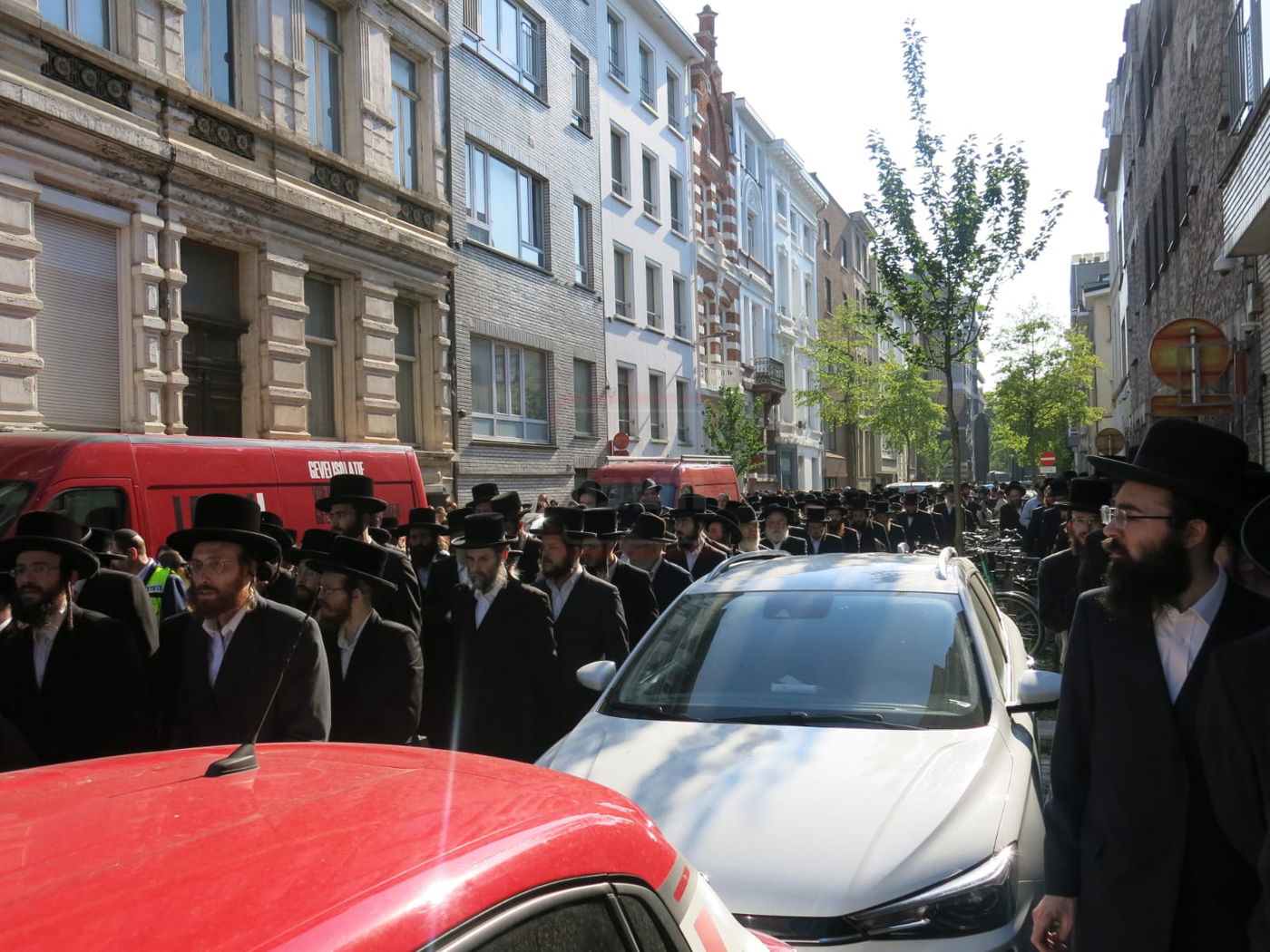 הלוויית הילד יהודא אלטר ווייס ז''ל מאנטווערפן