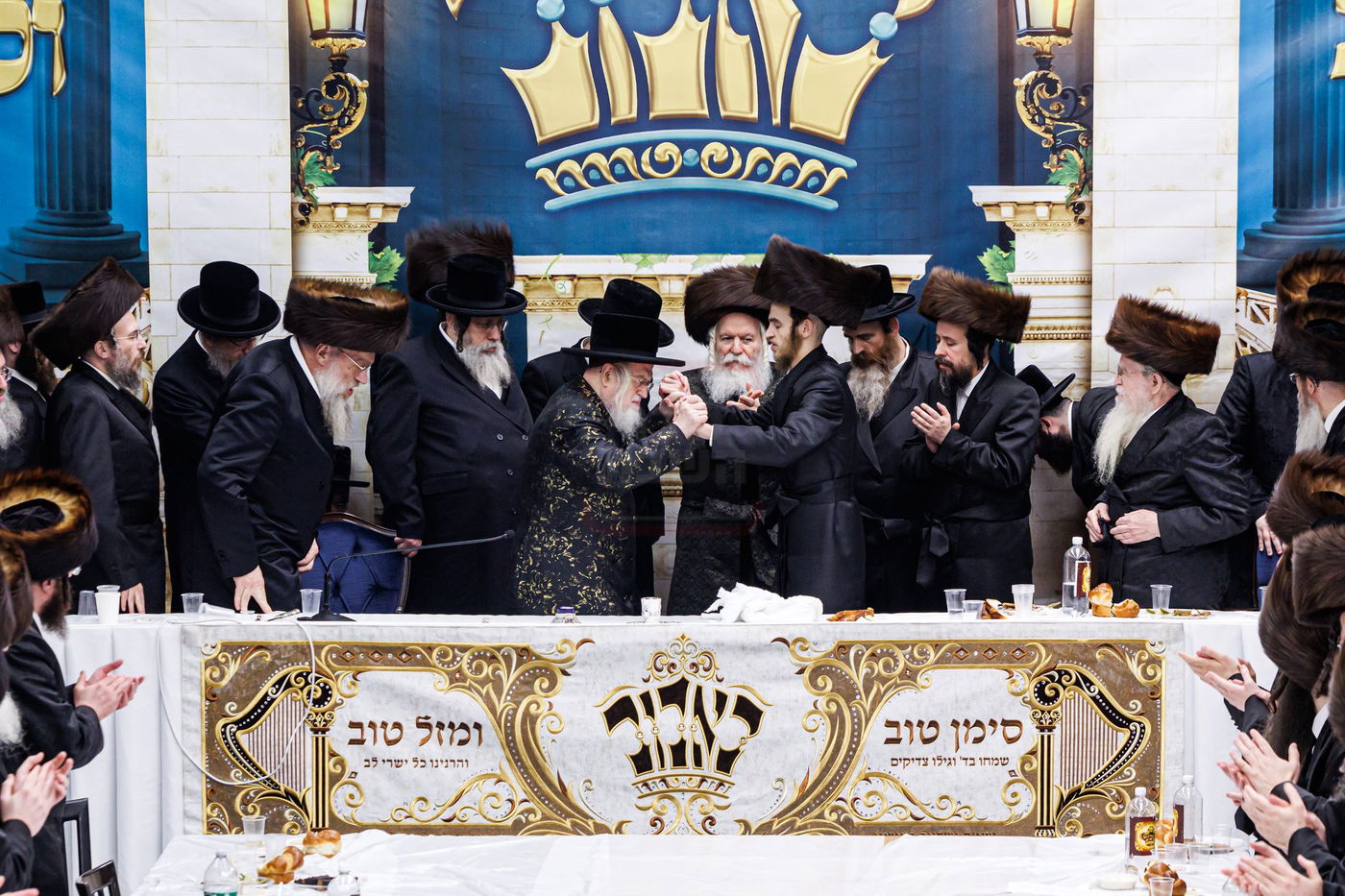 שמחת שבע ברכות לנכדת האדמו"ר מבאבוב