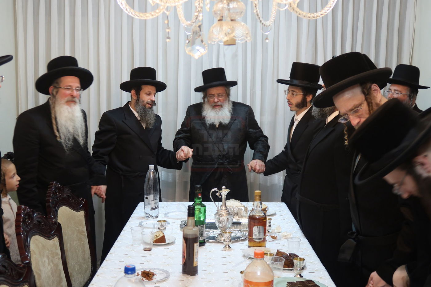 שמחת בית נדבורנה - מאקאווא - קאסוב ויז'ניץ - קומרנא 