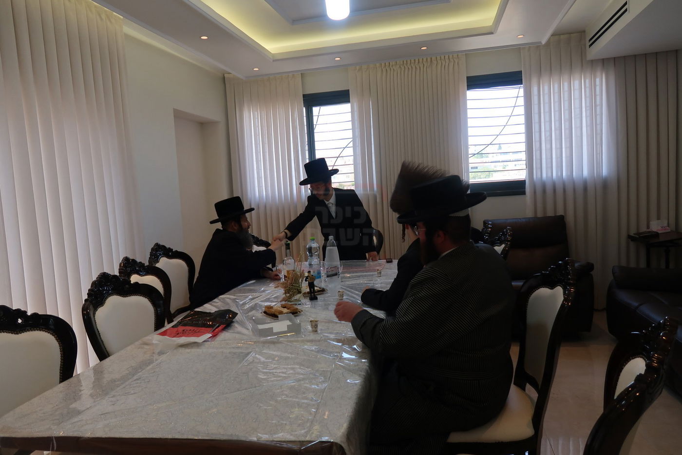 שמחת בית נדבורנה - מאקאווא - קאסוב ויז'ניץ - קומרנא 