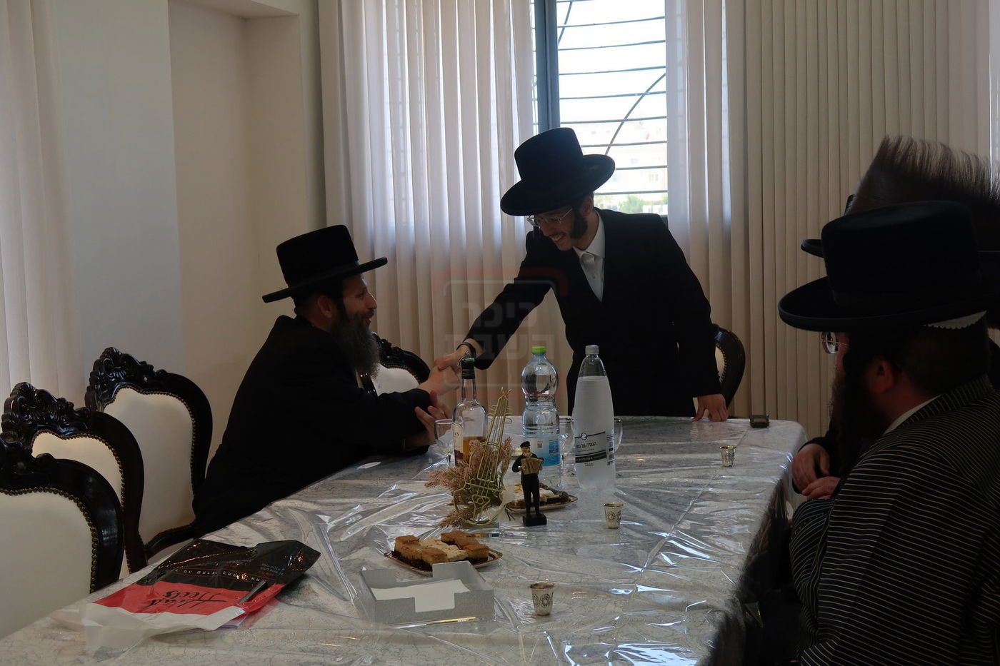 שמחת בית נדבורנה - מאקאווא - קאסוב ויז'ניץ - קומרנא 