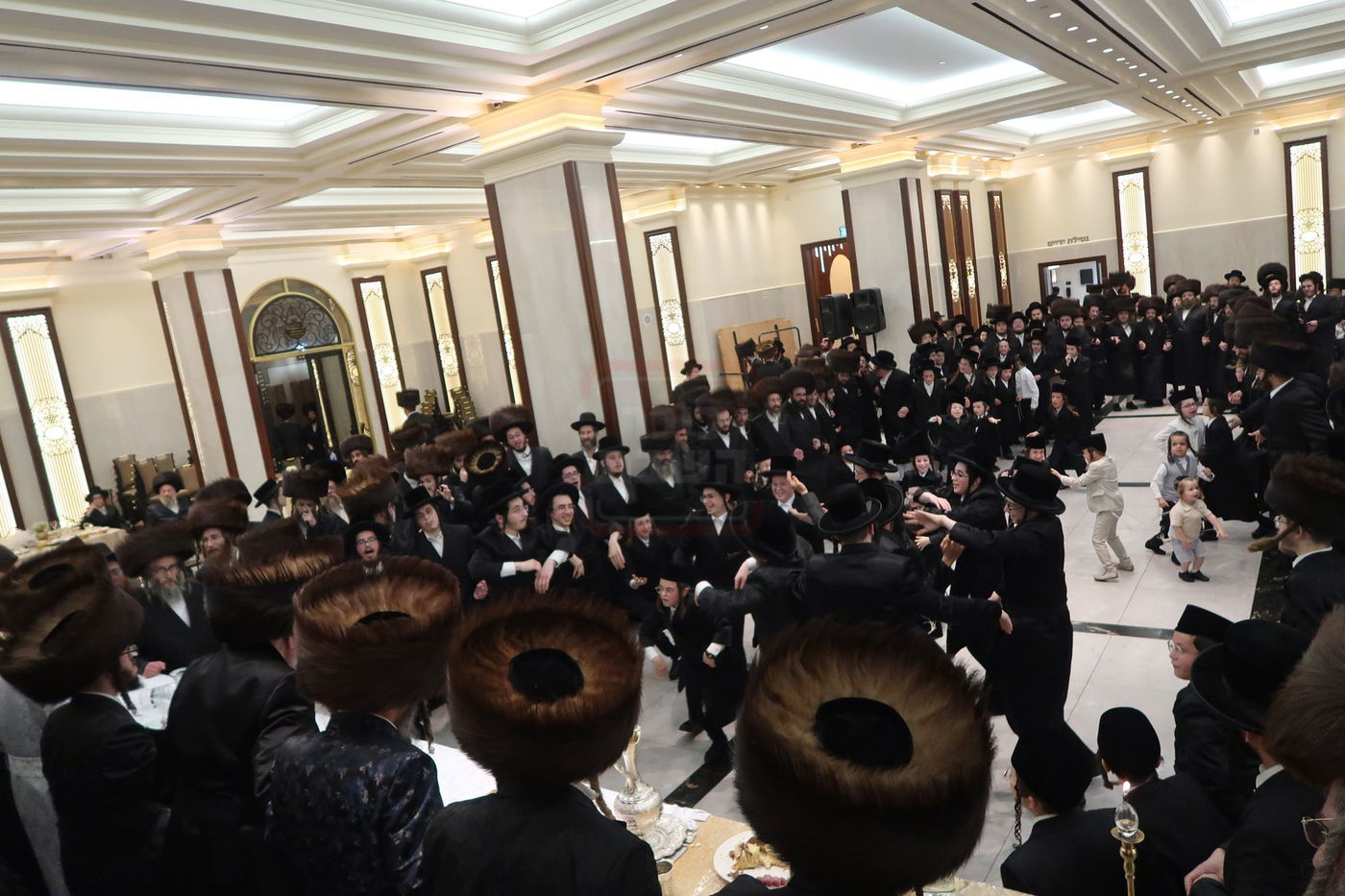 שמחת בית טשארנאביל - ראדושיץ -ראזלא