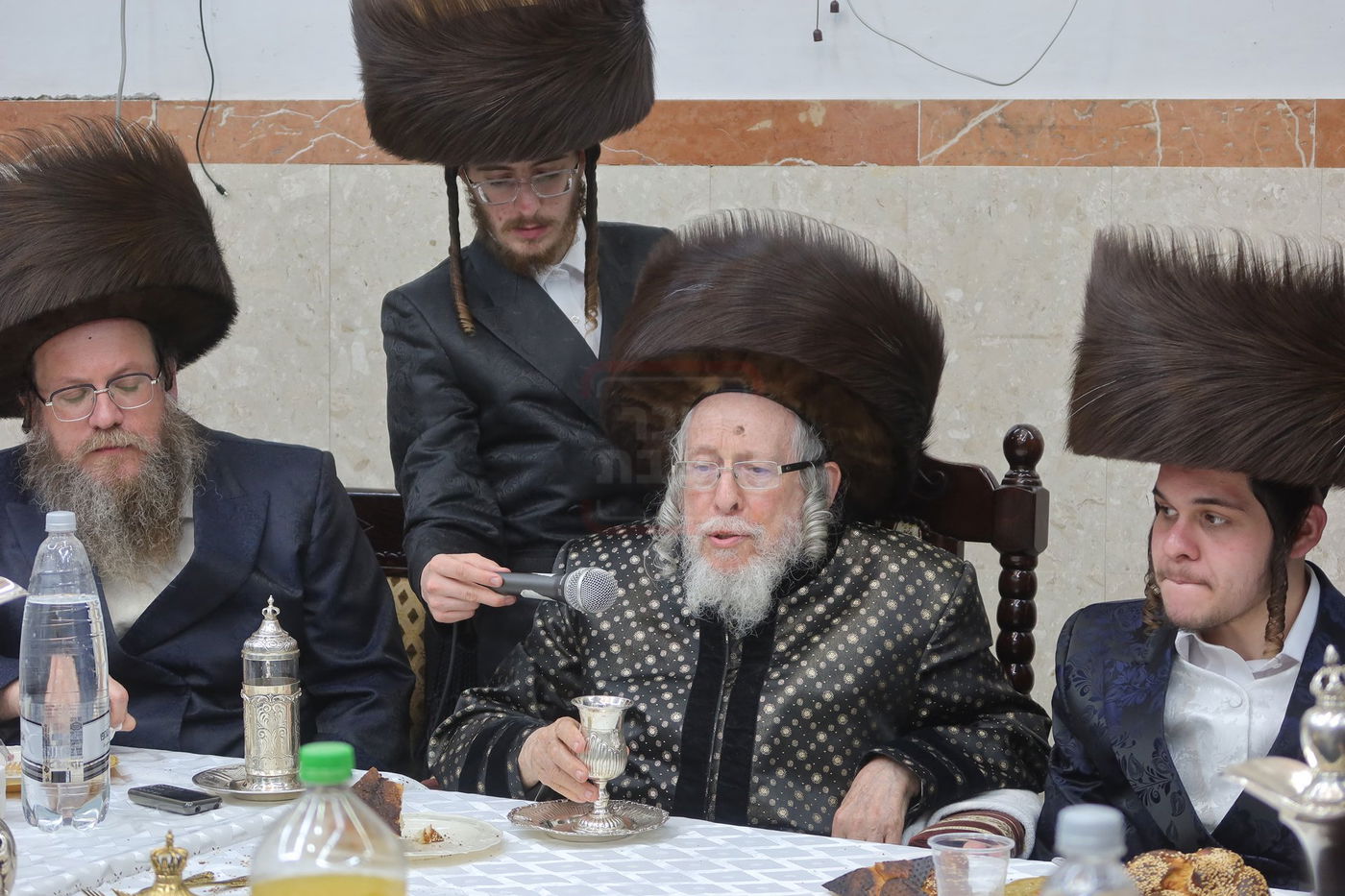 שבע ברכות בחצרות סטראפקוב -קרעטשניף י-ם -הארנסטייפאל -זלאטשוב