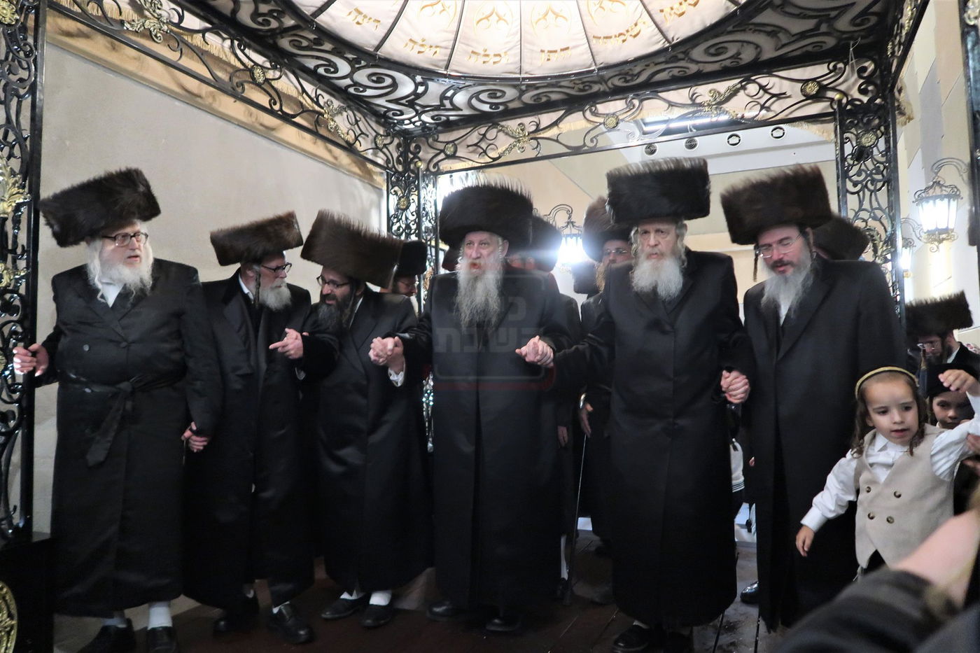 שמחת בית טשארנאביל - ראדושיץ -ראזלא