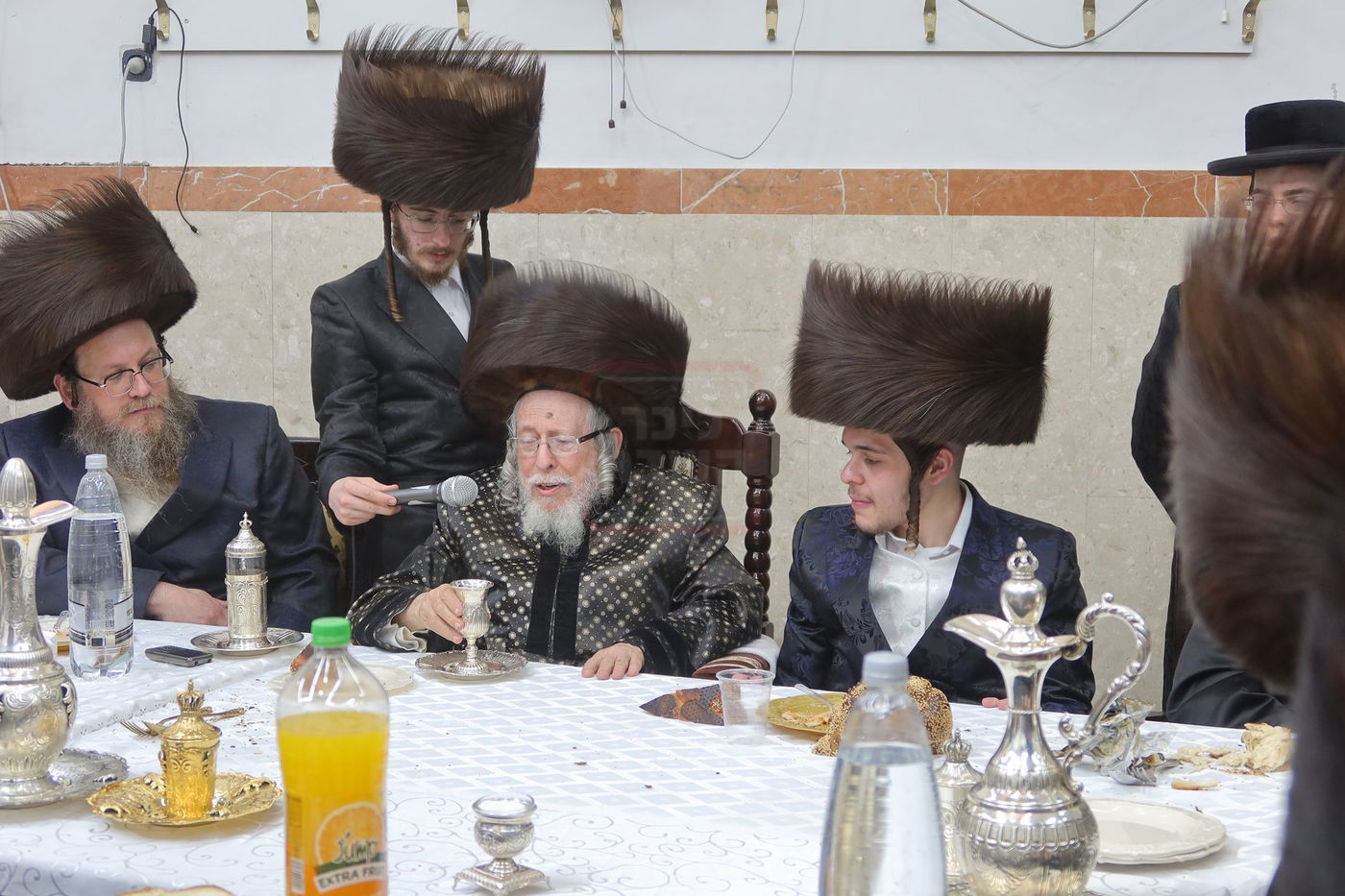 שבע ברכות בחצרות סטראפקוב -קרעטשניף י-ם -הארנסטייפאל -זלאטשוב