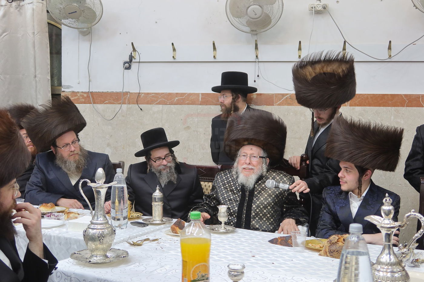 שבע ברכות בחצרות סטראפקוב -קרעטשניף י-ם -הארנסטייפאל -זלאטשוב