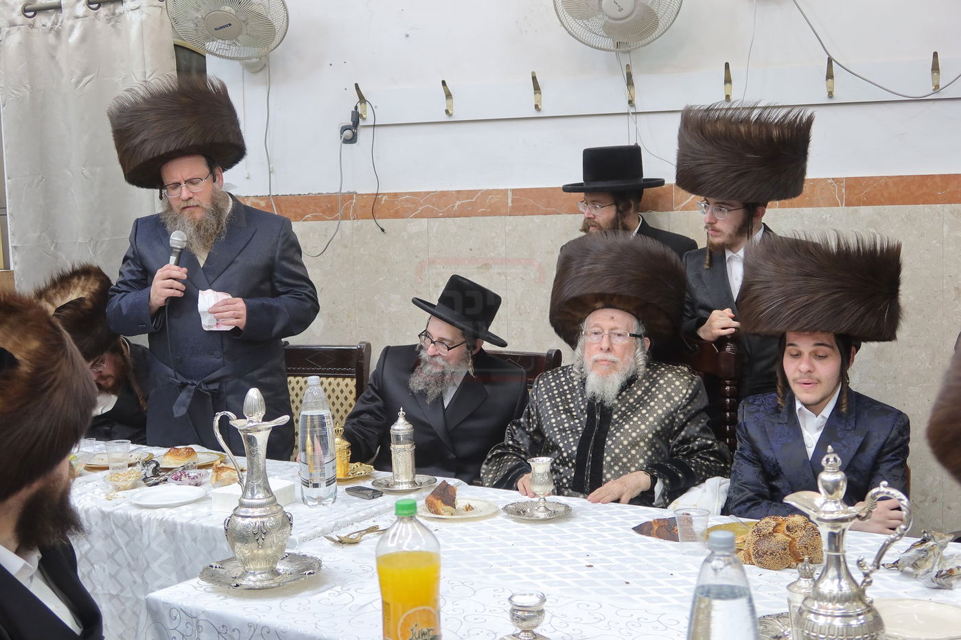 שבע ברכות בחצרות סטראפקוב -קרעטשניף י-ם -הארנסטייפאל -זלאטשוב