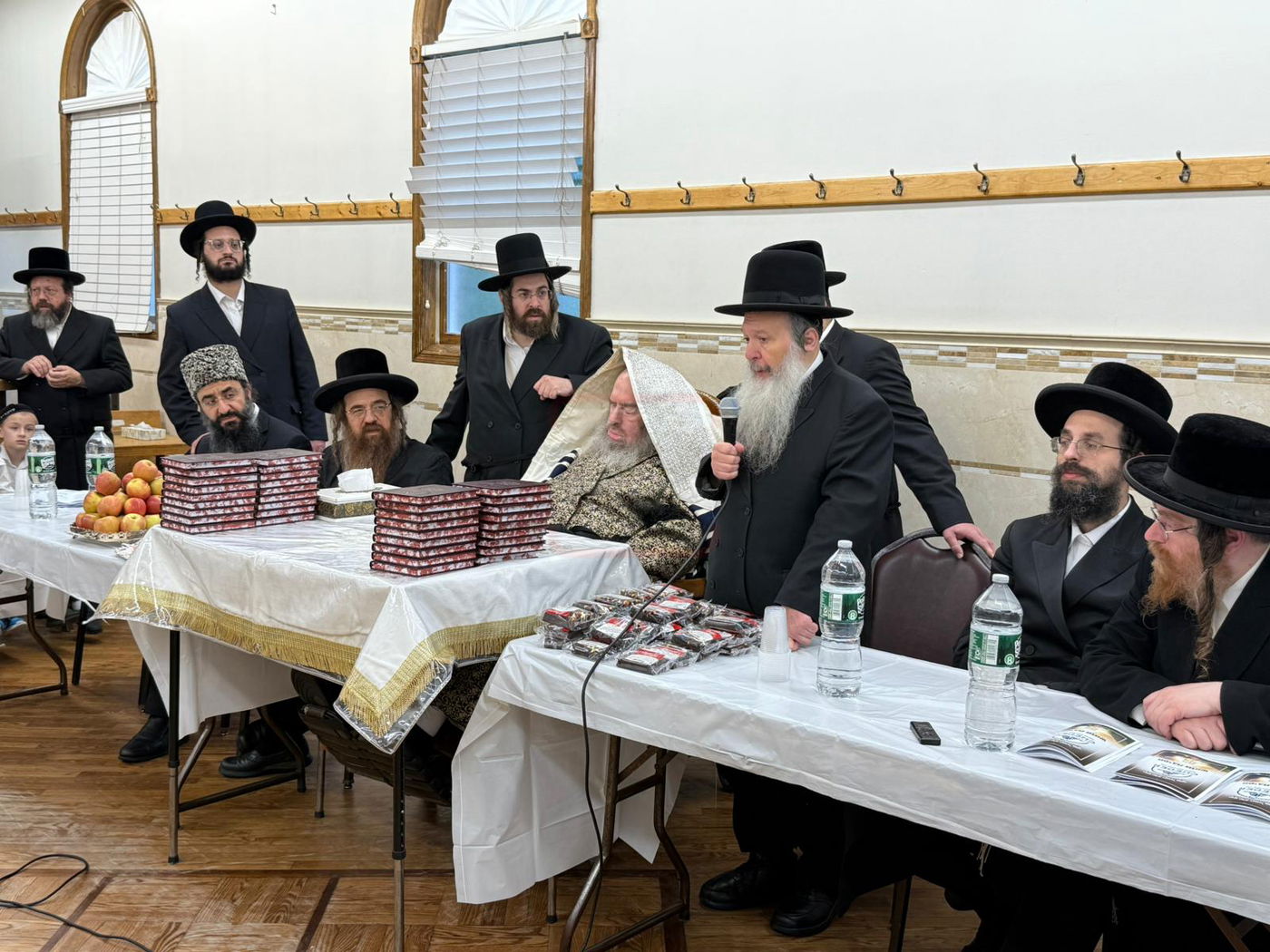 מסיבת החומש אצל האדמו"ר מקאלוב