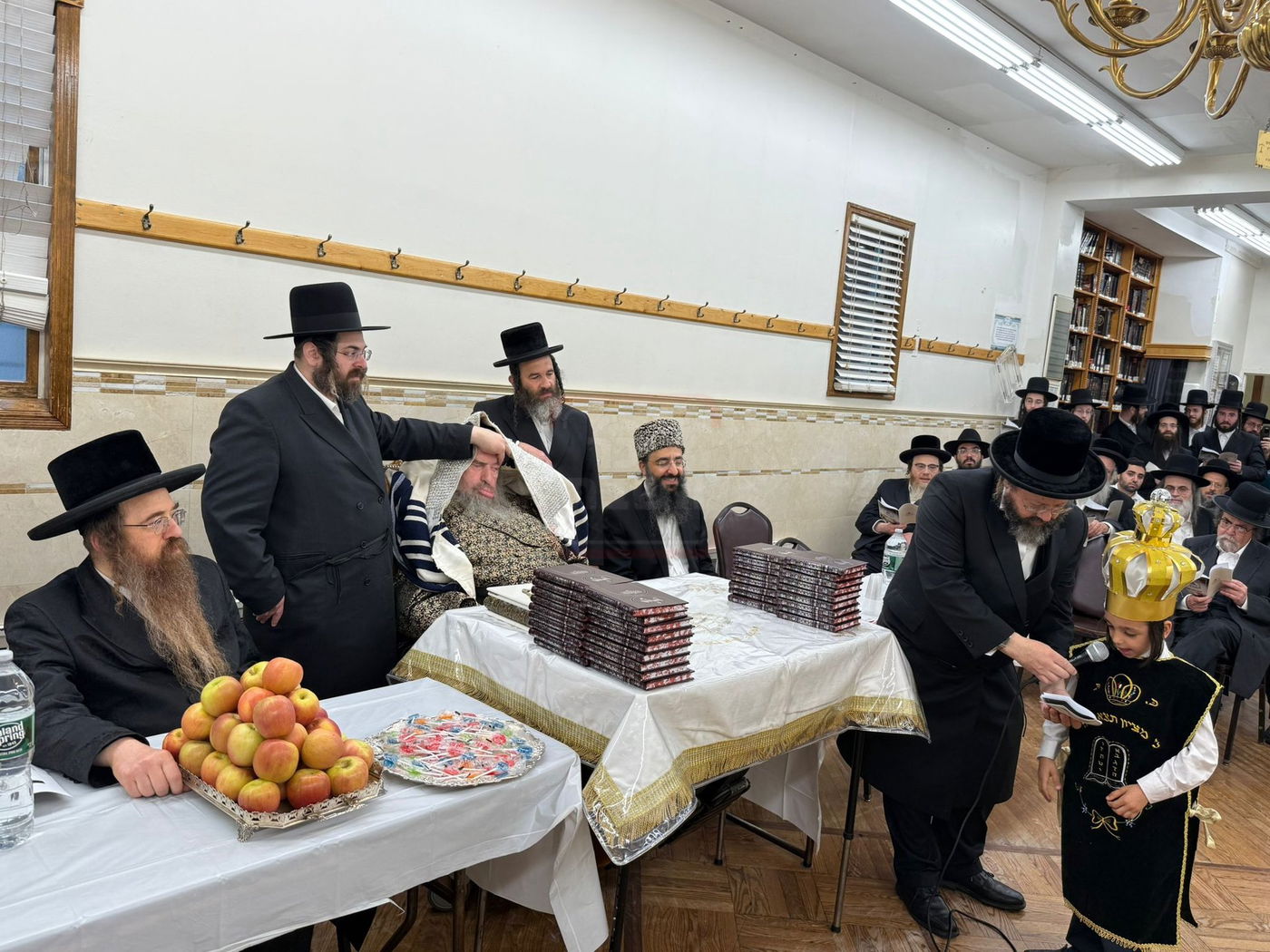 מסיבת החומש אצל האדמו"ר מקאלוב